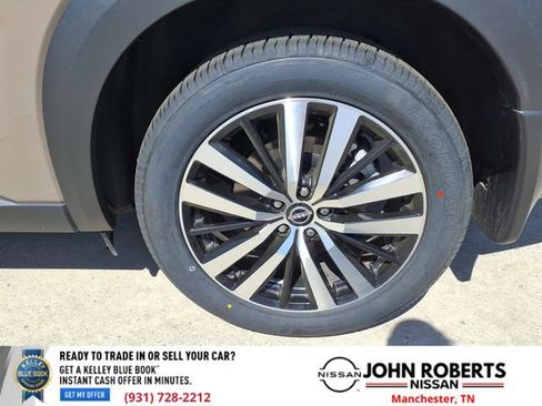 Used 2024 Nissan Pathfinder Platinum FWD image 26