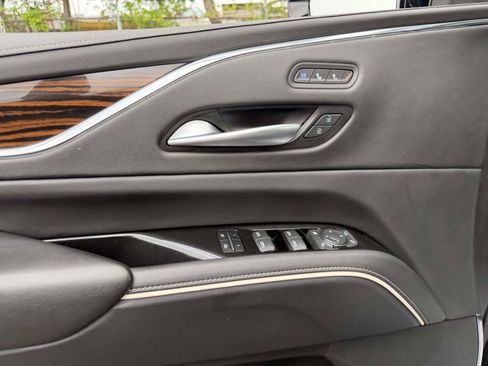 Certified 2023 Cadillac Escalade Premium Luxury AWD/4WD image 20