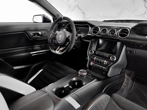 Used 2022 Ford Mustang Shelby GT500 w/ Carbon Fiber Track Pack image 26