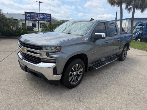 Used 2020 Chevrolet Silverado 1500 LT w/ Texas Edition AWD/4WD image 3