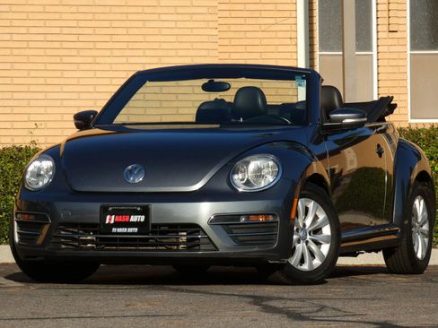 Used 2018 Volkswagen Beetle 2.0T S image 4