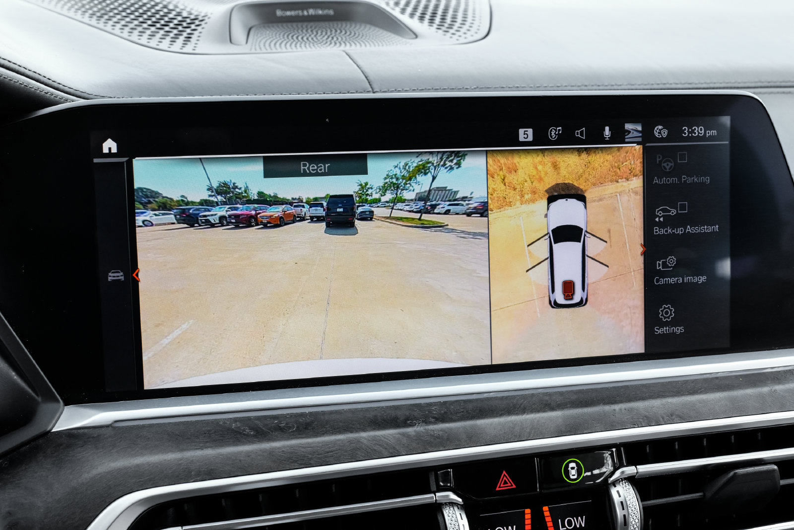 Used 2020 BMW X7 M50i w/ Dynamic Handling Package AWD/4WD image 22