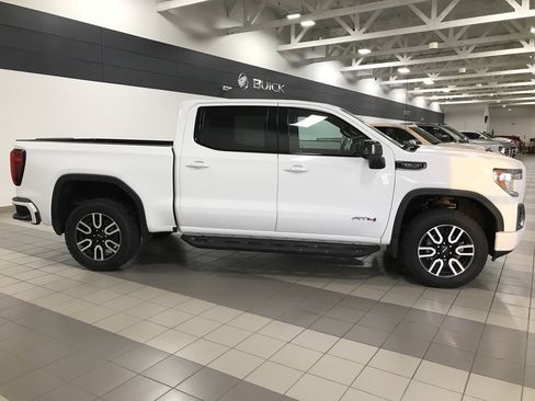 Used 2019 GMC Sierra 1500 AT4 w/ AT4 Premium Package image 8