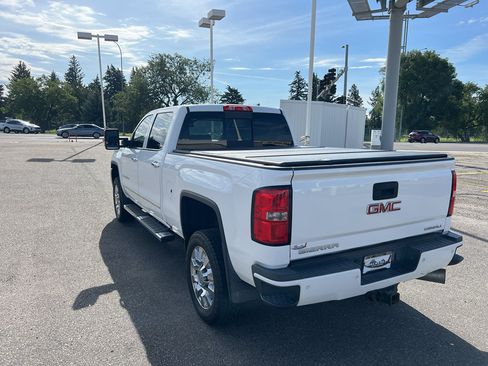 Used 2016 GMC Sierra 2500 Denali w/ Duramax Plus Package AWD/4WD image 3