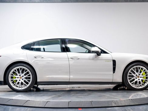 Used 2019 Porsche Panamera 4 AWD/4WD image 19