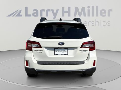 Used 2017 Subaru Outback 2.5i Premium AWD/4WD image 4