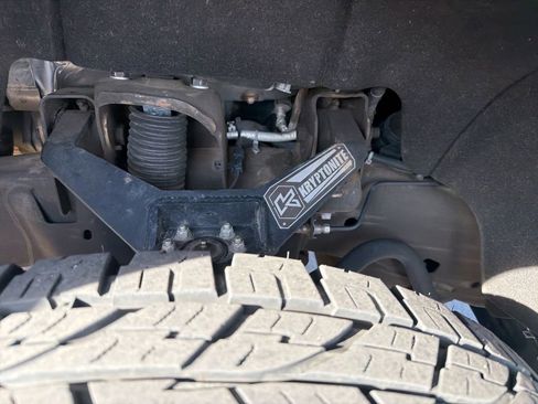 Used 2019 Chevrolet Silverado 2500 LT w/ Custom Sport Edition image 9