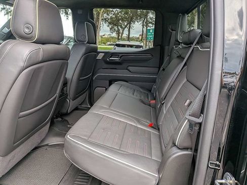 Used 2024 GMC Sierra 1500 AT4X AWD/4WD image 16