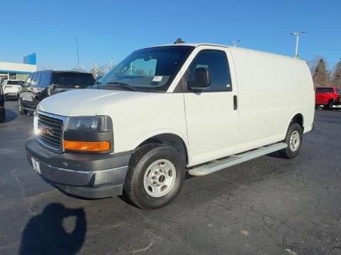 Certified 2023 GMC Savana 2500 Base w/ Driver Convenience Package image 4