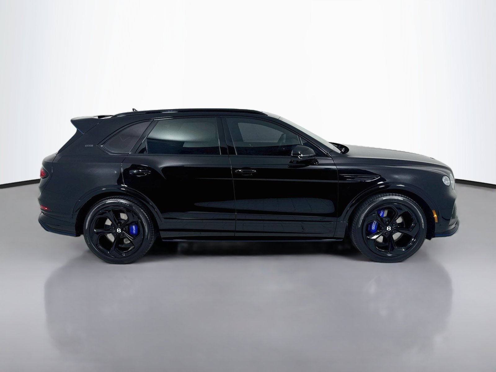 Certified 2025 Bentley Bentayga AWD/4WD image 10