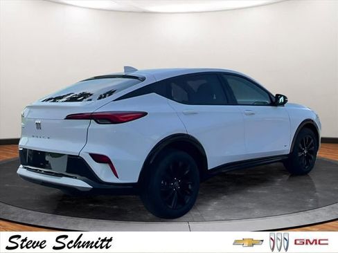 New 2025 Buick Envista Sport Touring image 9