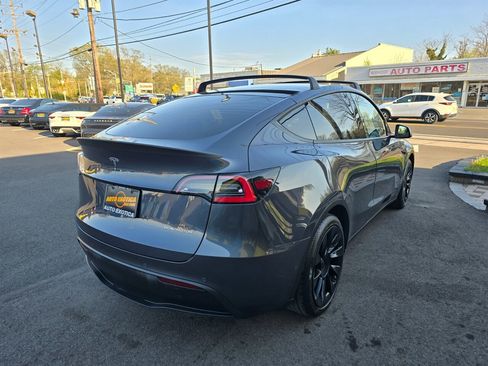 Used 2021 Tesla Model Y Long Range image 3