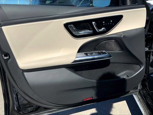 Used 2025 Mercedes-Benz E 350 Sedan image 14