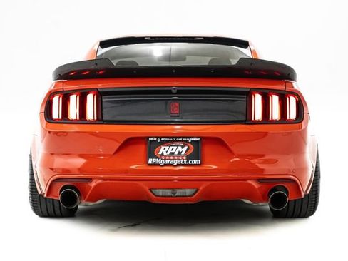 Used 2016 Ford Mustang GT w/ Black Accent Package RWD image 3