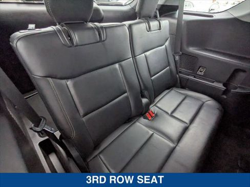 Used 2022 Ford Explorer XLT w/ Equipment Group 202A image 22