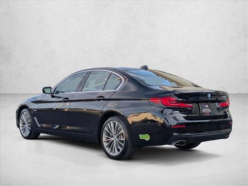 Certified 2023 BMW 530e w/ Convenience Package image 8