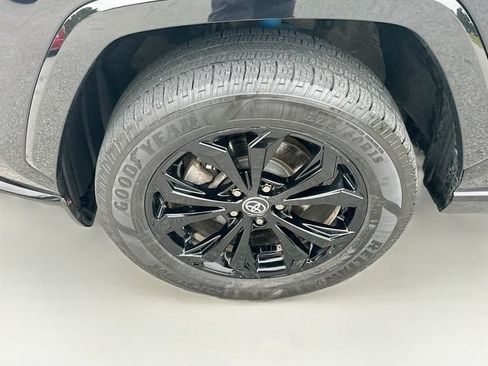 Used 2022 Toyota RAV4 SE w/ Convenience Package AWD/4WD image 31