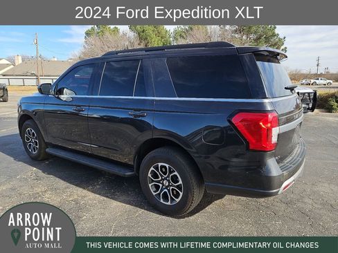 Used 2024 Ford Expedition XLT image 8