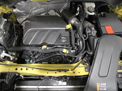 Used 2024 Chevrolet Trax ACTIV w/ Sunroof Package image 19