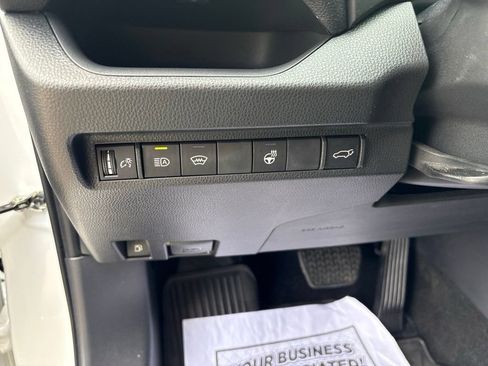 Certified 2023 Toyota RAV4 XSE w/ XSE Grade Weather Package AWD/4WD image 19