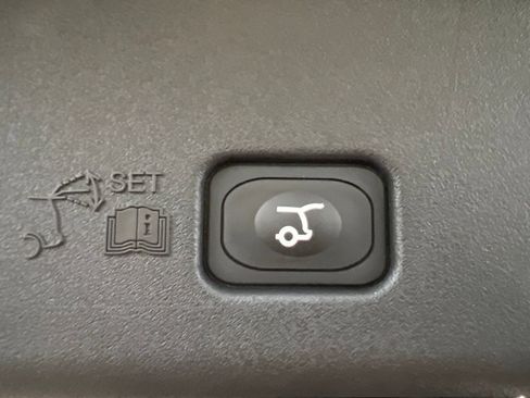 Used 2026 Lincoln Nautilus Reserve AWD/4WD image 34