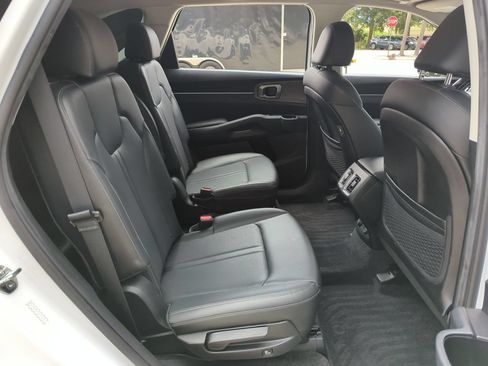 Used 2023 Kia Sorento EX w/ Panoramic Sunroof Package FWD image 24