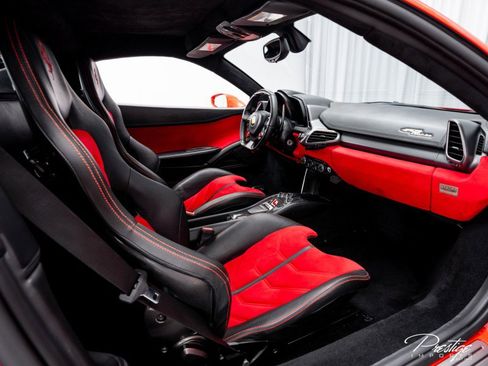 Used 2010 Ferrari 458 Italia image 36