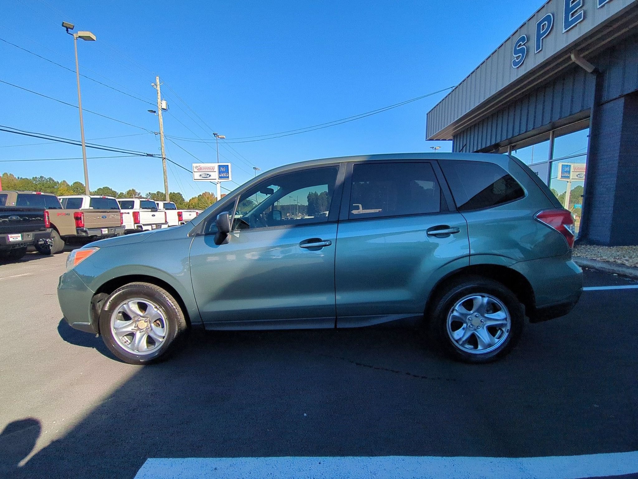 Used 2014 Subaru Forester 2.5i AWD/4WD image 10
