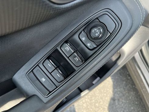 Used 2023 Subaru Forester Premium AWD/4WD image 17