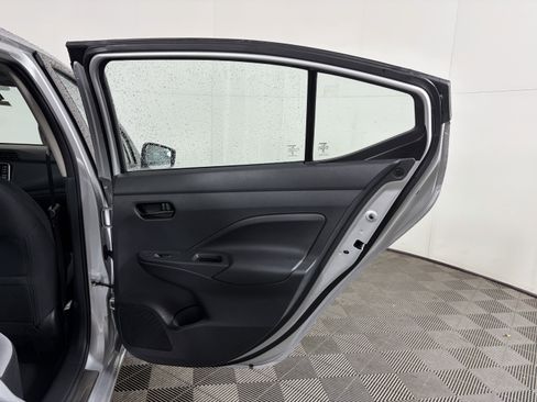 Used 2025 Nissan Versa S w/ Electronics Package FWD image 36