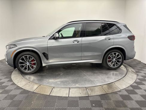 New 2026 BMW X5 xDrive40i w/ M Sport Package AWD/4WD image 16