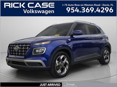 Used 2022 Hyundai Venue Limited w/ Cargo Package