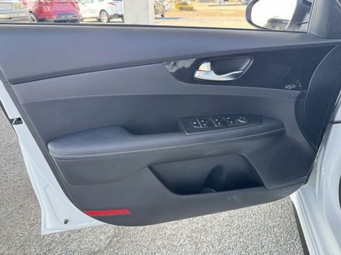 Used 2024 Kia Forte GT-Line w/ GT-Line Premium Package image 19