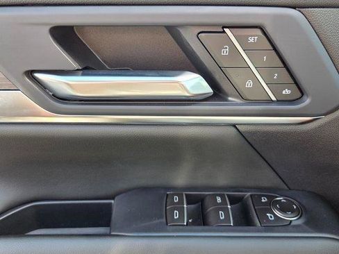 New 2026 GMC Terrain Denali w/ LPO, Black Badging Package image 33