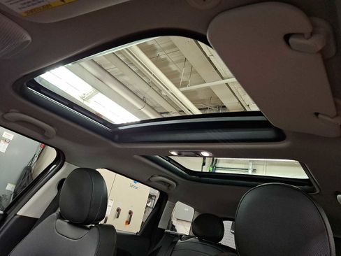 Used 2017 MINI Cooper Clubman S image 11