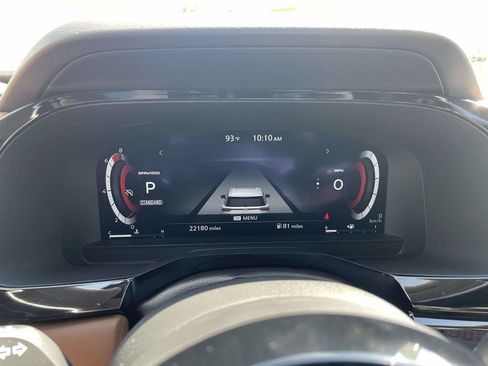 Used 2024 Nissan Pathfinder Platinum FWD image 30