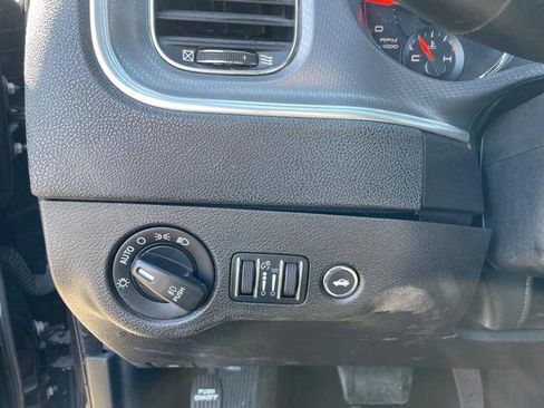 Used 2013 Dodge Charger R/T image 34