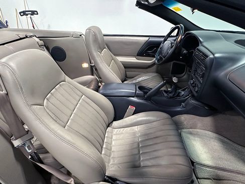 Used 2002 Chevrolet Camaro Z28 w/ SS Performance/Appearance Pkg RWD image 71