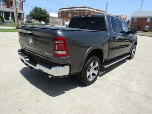 Used 2021 RAM 1500 Laramie AWD/4WD image 3