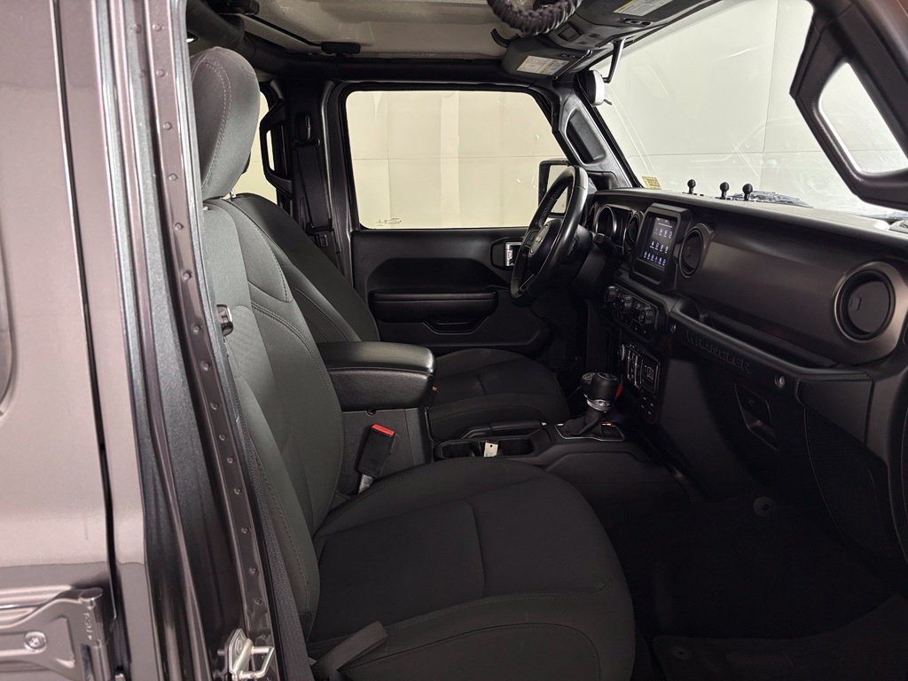 Used 2021 Jeep Wrangler Unlimited Sport AWD/4WD image 40