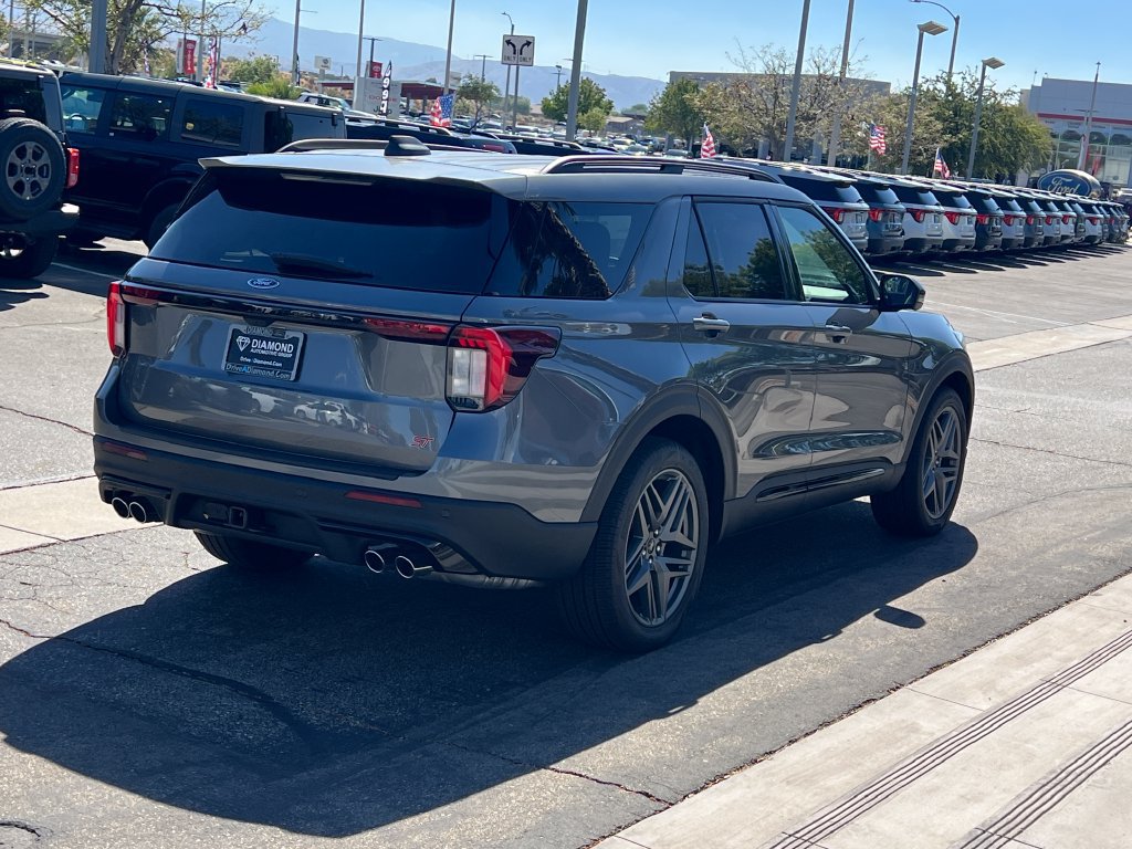 New 2026 Ford Explorer ST AWD/4WD image 6