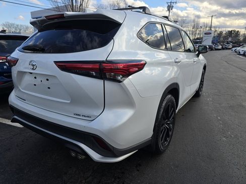 Certified 2023 Toyota Highlander XSE image 8