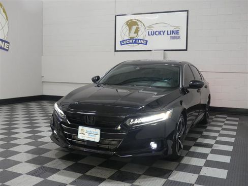 Used 2022 Honda Accord Sport image 4