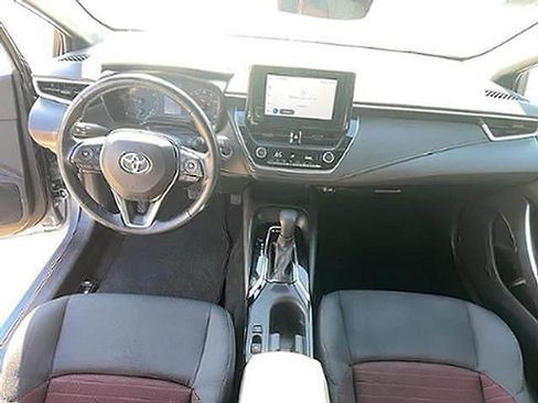 Used 2023 Toyota Corolla SE FWD image 5