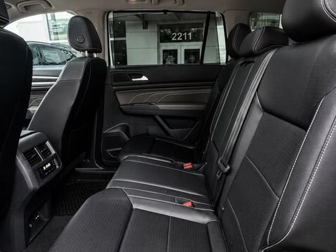 Used 2023 Volkswagen Atlas SE AWD/4WD image 18