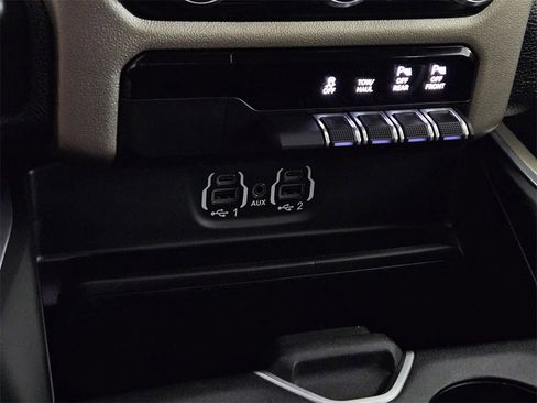 Used 2021 RAM 1500 Laramie image 18