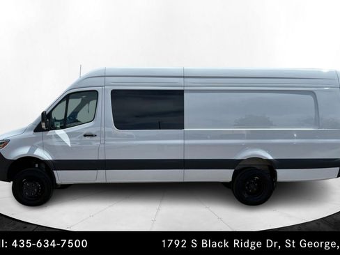 Used 2025 Mercedes-Benz Sprinter 3500 image 2