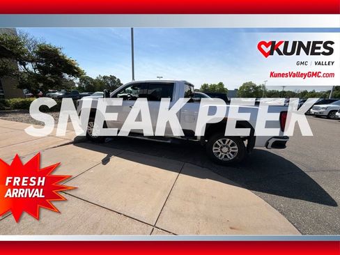 Used 2022 GMC Sierra 3500 Denali w/ Denali Ultimate Package AWD/4WD image 6