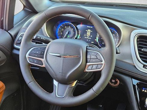 New 2026 Chrysler Pacifica Pinnacle FWD image 11