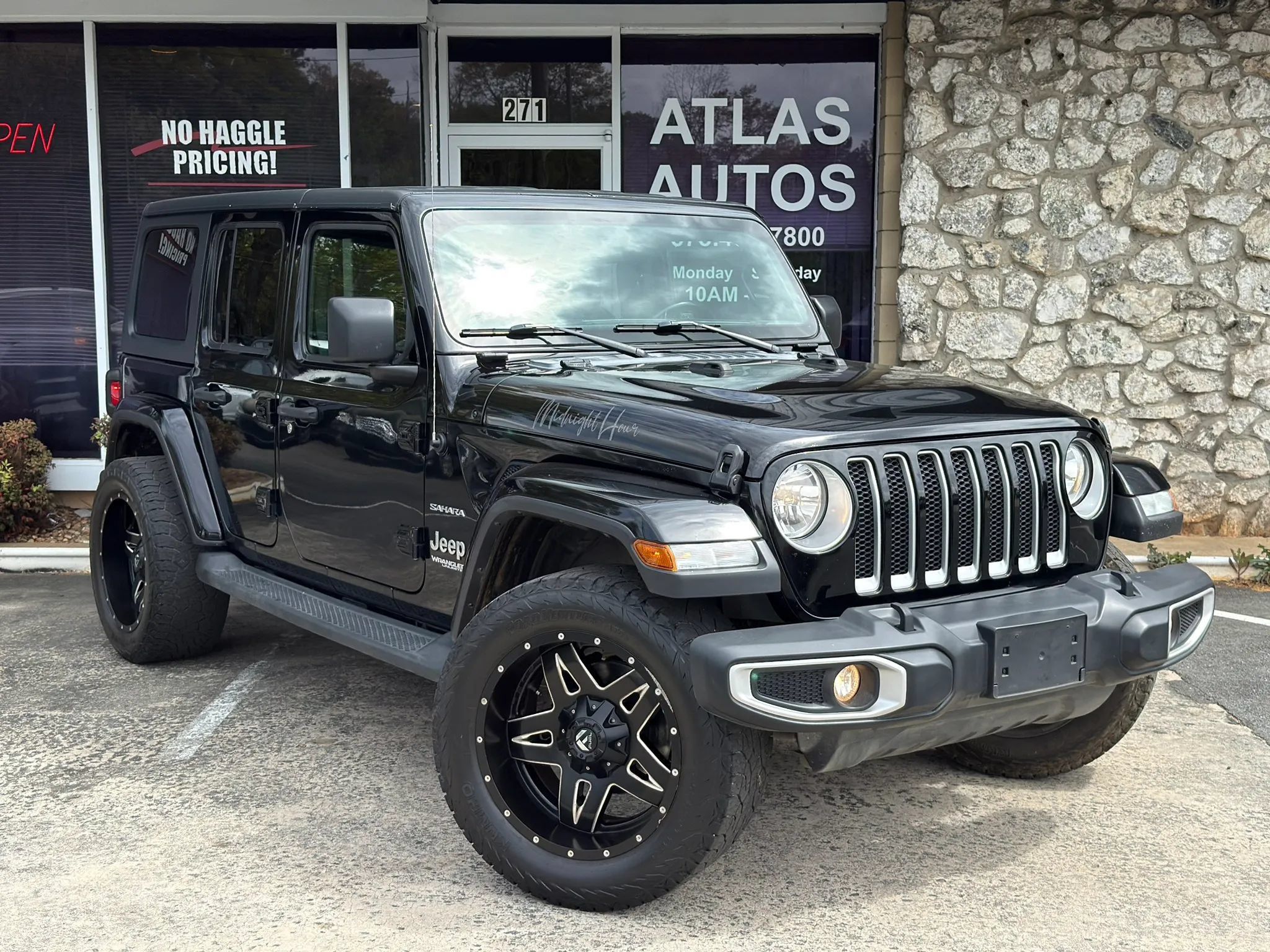Used 2020 Jeep Wrangler Unlimited Sahara AWD/4WD image 1